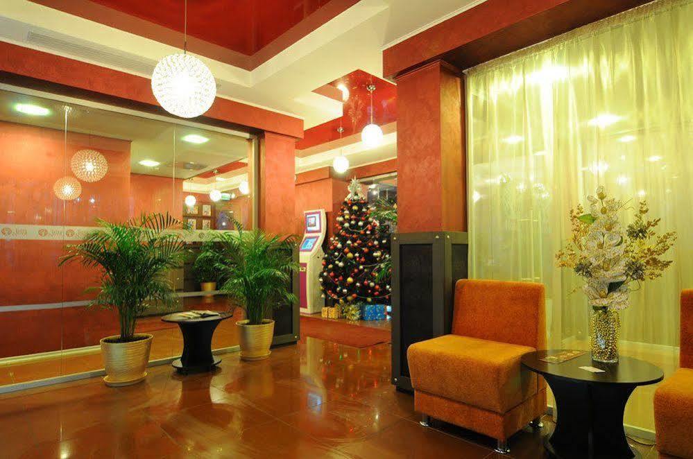Terra Nova Sport&Spa Hotel Гатное Экстерьер фото
