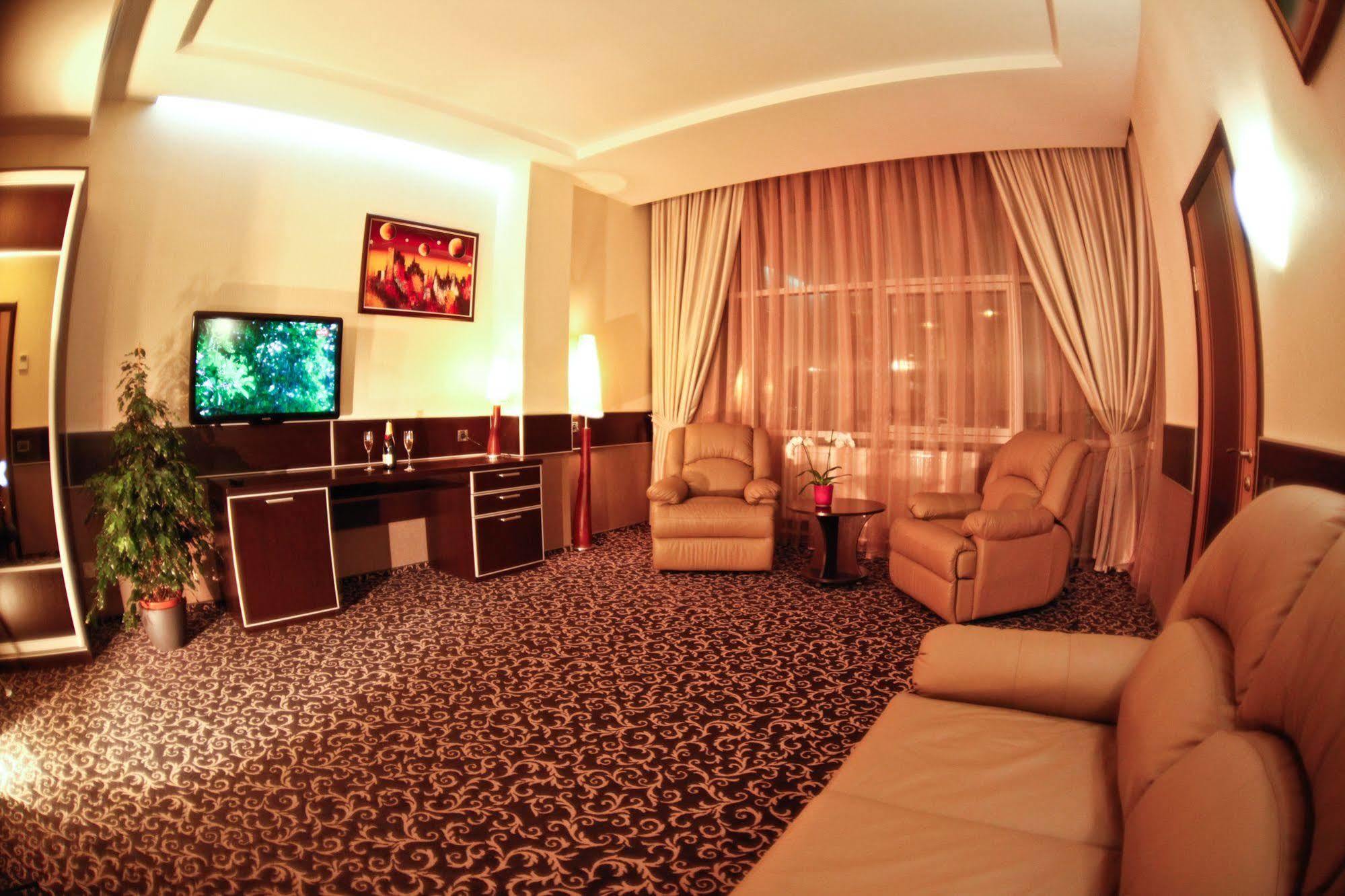 Terra Nova Sport&Spa Hotel Гатное Экстерьер фото