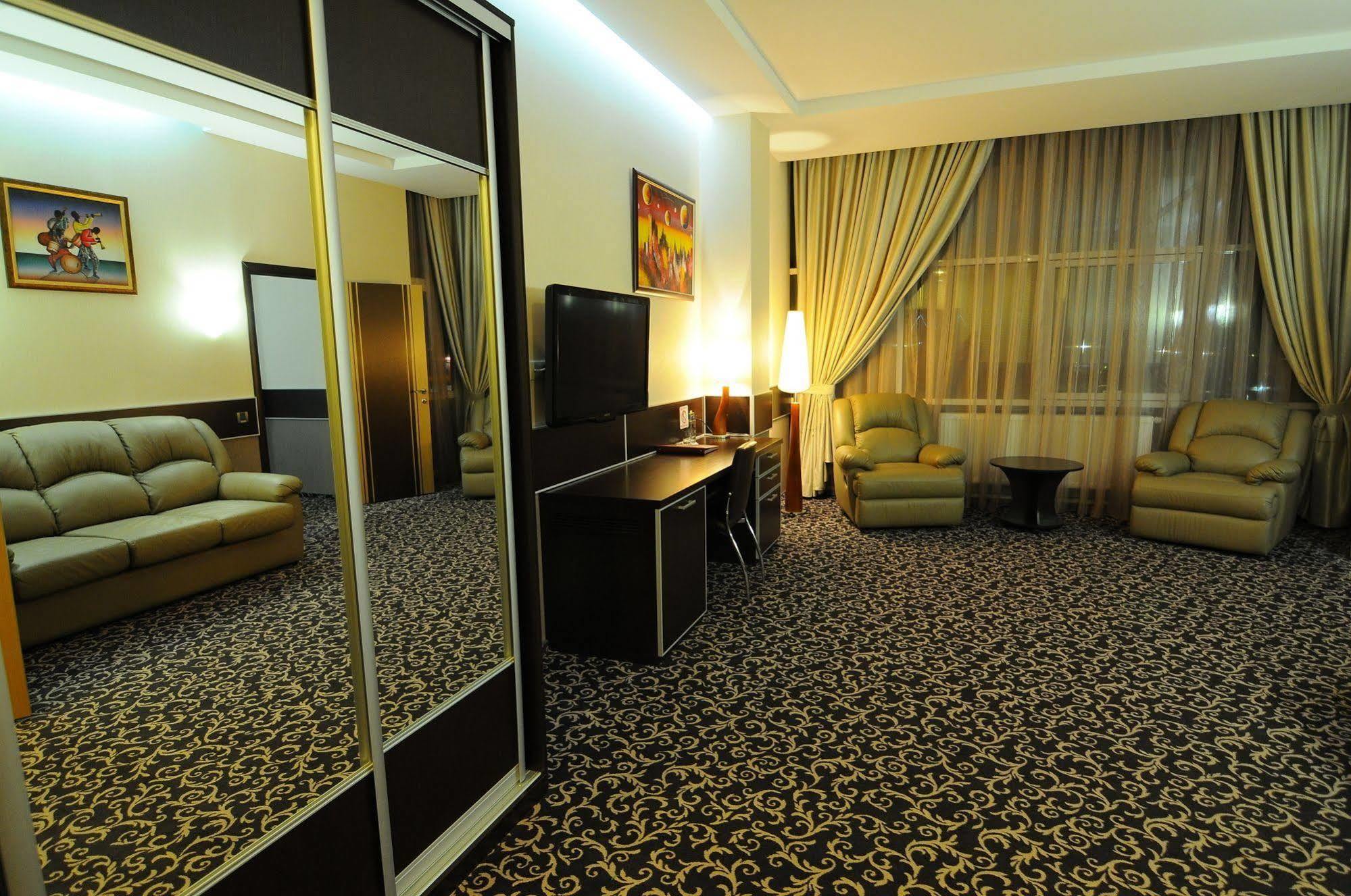 Terra Nova Sport&Spa Hotel Гатное Экстерьер фото