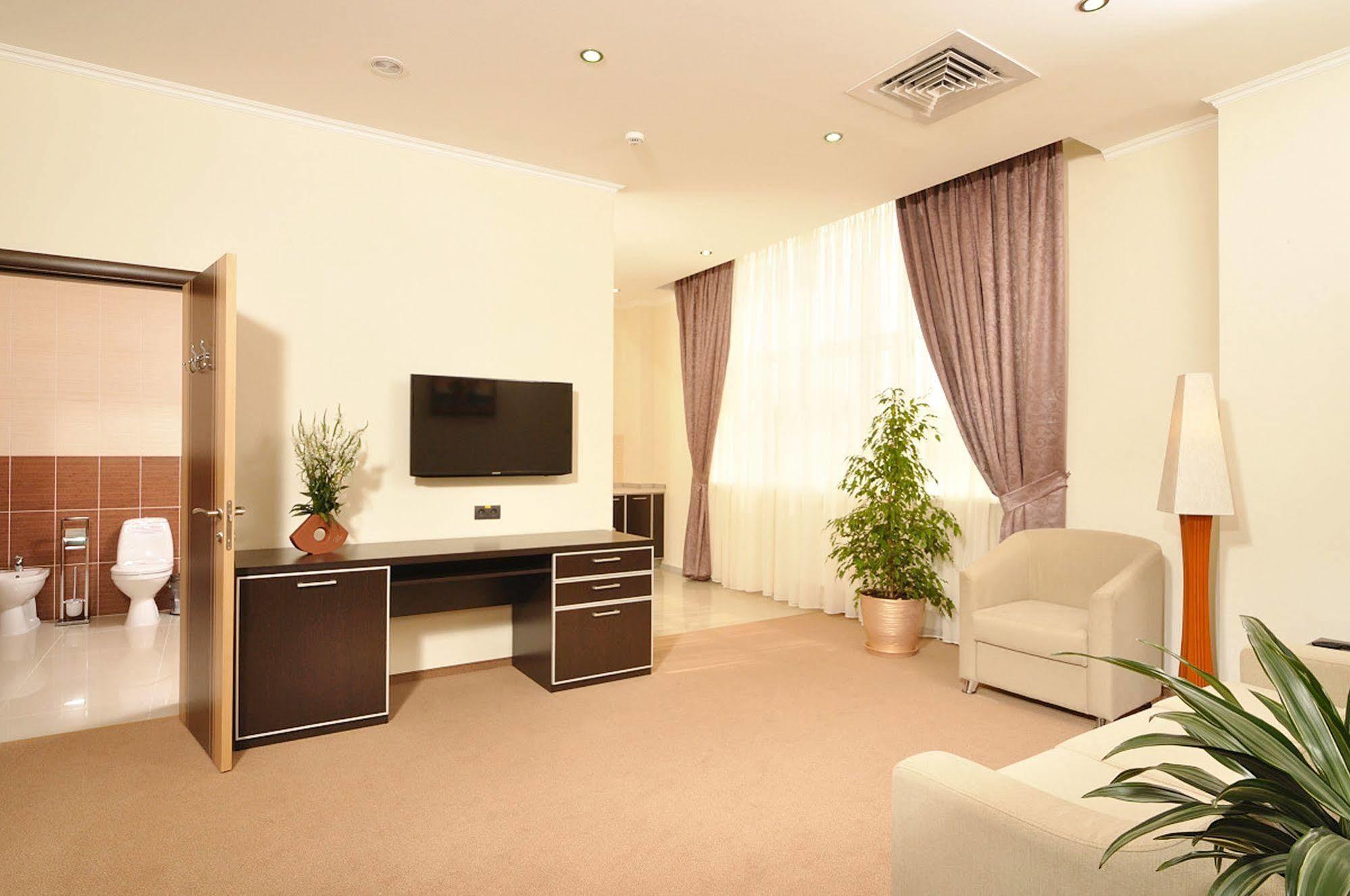 Terra Nova Sport&Spa Hotel Гатное Экстерьер фото