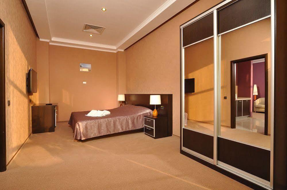Terra Nova Sport&Spa Hotel Гатное Экстерьер фото